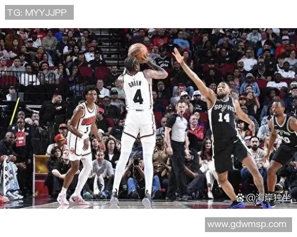 马刺与火箭第二场激战回顾精彩瞬间与战术分析